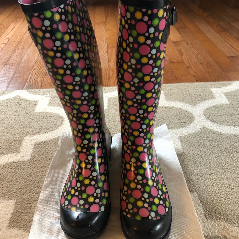 Tall rainboots